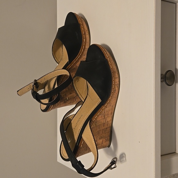 Wedge Sandals - Picture 2 of 4